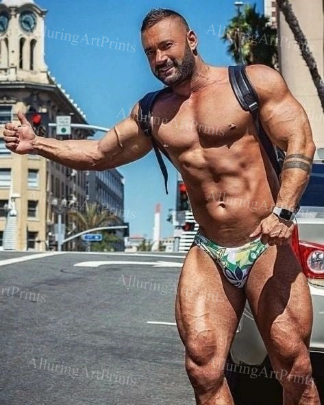 Risque Male Model Muscular - NN108