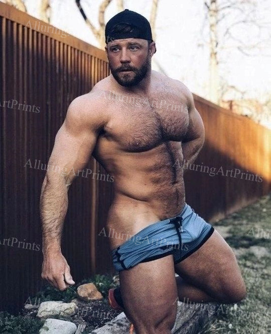 Risque Male Model Muscular - NN123