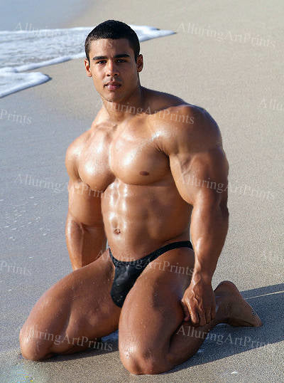 Risque Male Model Muscular - NN192