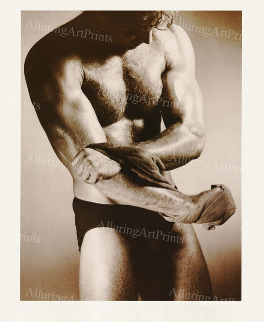 Male Model Muscular Vintage - NN338