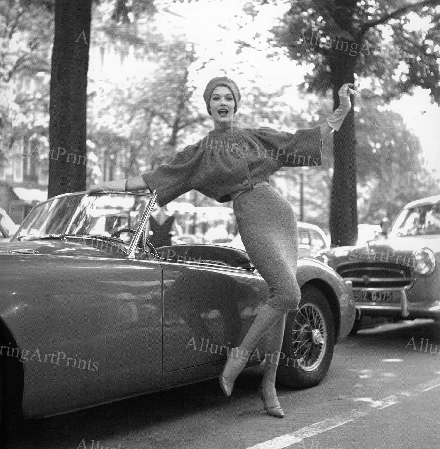 Risque Blonde Simone d'Aillencourt 1957 Vintage Car Model - Q1039