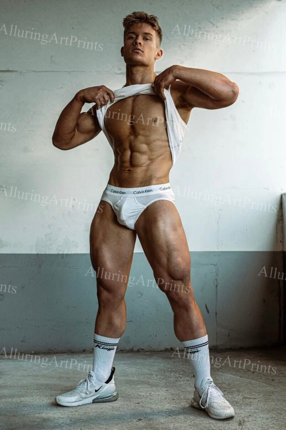 Male Model Muscular - SS276