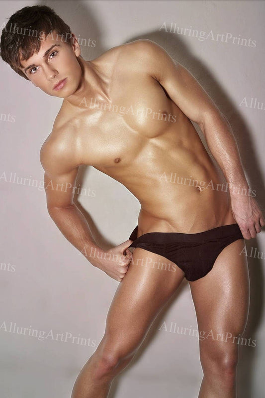 Risque Male Model Twinks - SS454