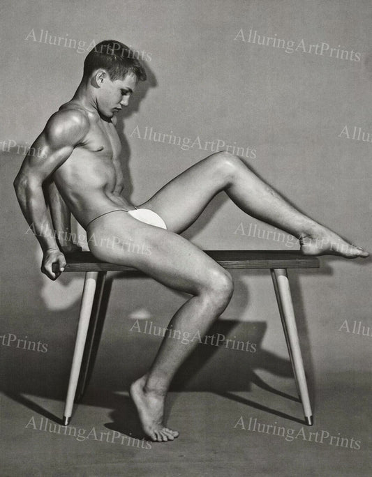 Nude Male Model Muscular Vintage - UU240