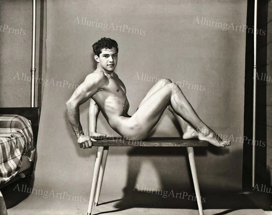 Nude Male Model Muscular Vintage - UU91