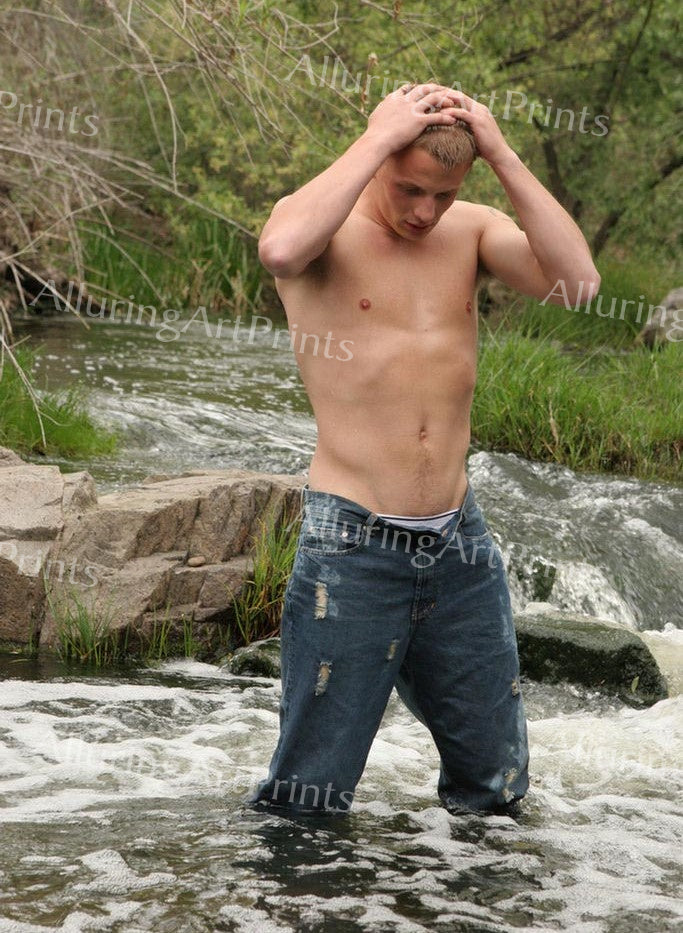 Kace Blonde Male Model Slender - N26